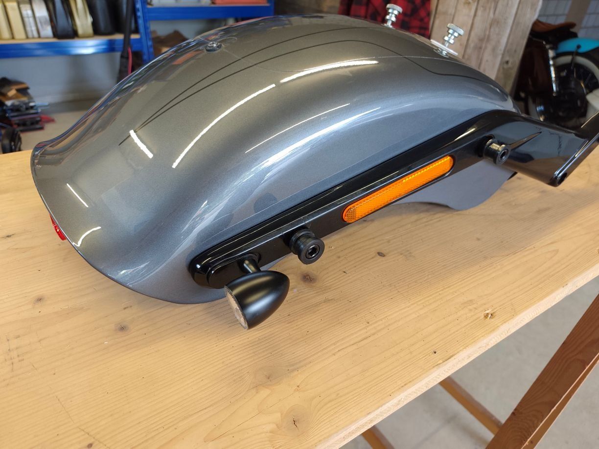 Harley-Davidson Alle Motorradersatzteile: Heckfender Original zu Harley Davidson Breakout – Gebraucht aus Ichertswil von streetcustom 2