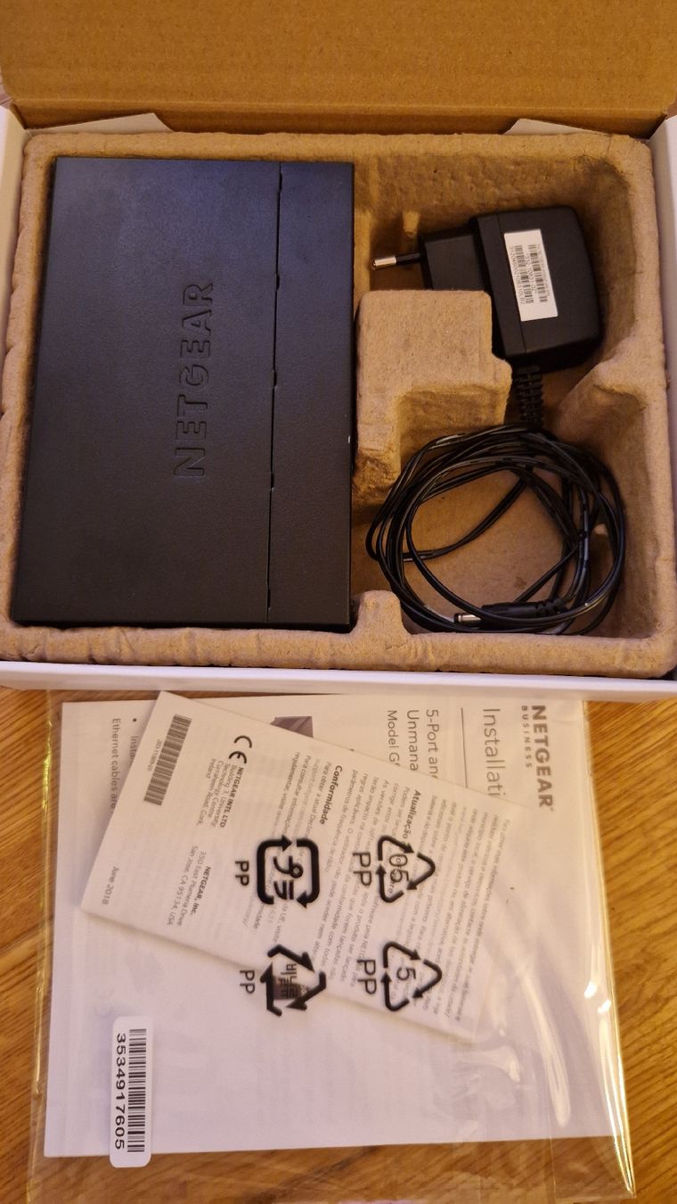 Netgear Hubs & Switches: Netgear GS308 Gigabit Switch - 8 Port Ethernet Switch – Gebraucht aus Neuenkirch von B.-S. 1