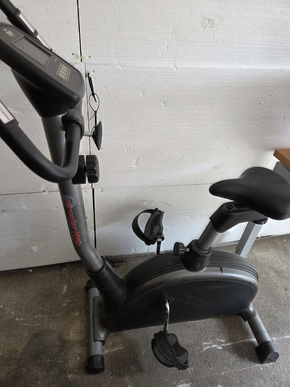 Hometrainer: Hometrainer  - Fit in den Frühling! – Defekt aus Hägglingen von MR.BG