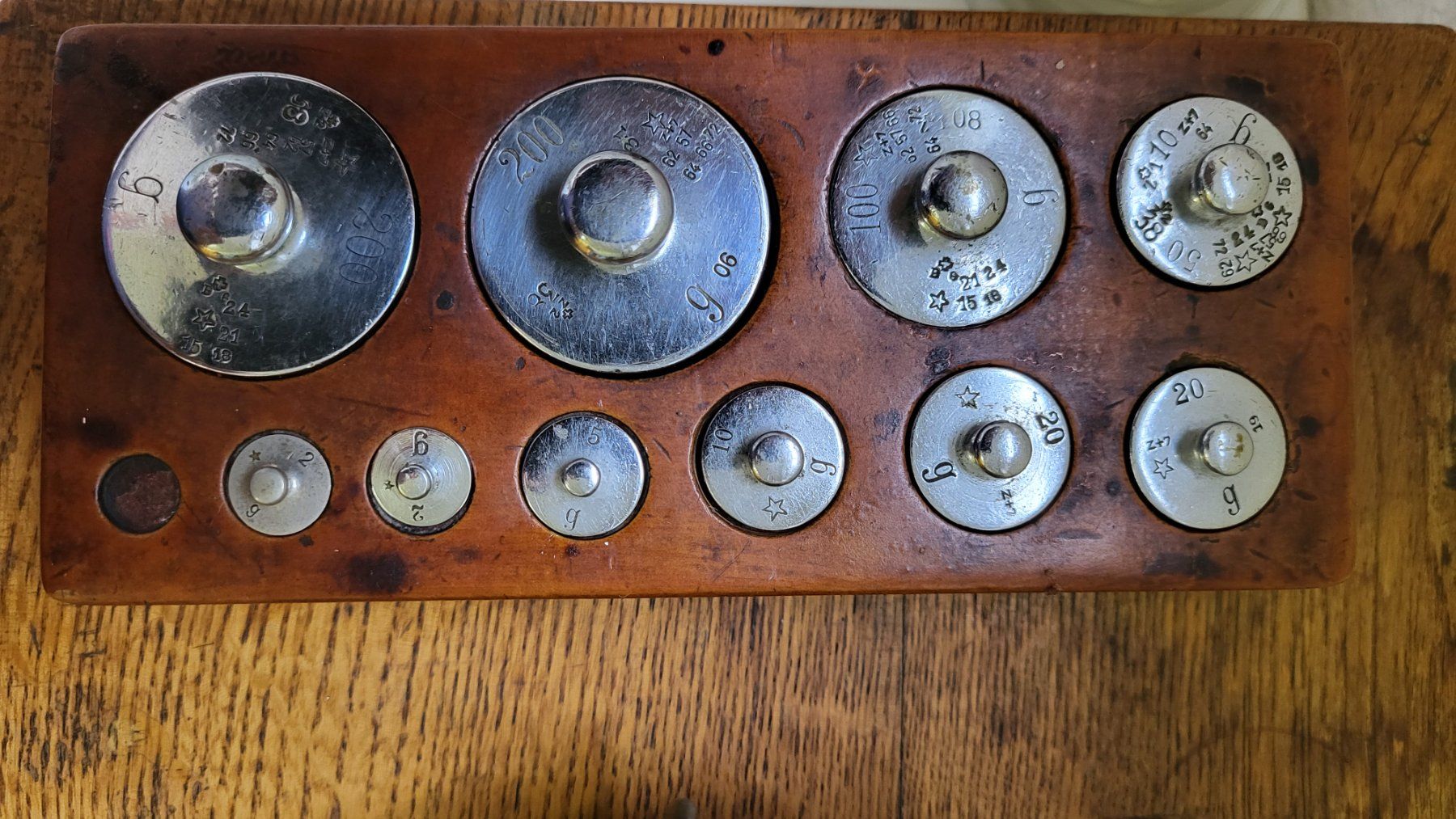 Bilance e pesi: Apothekerwaage mit Gewichten – Usato da Neuheim venduto da Whuebscher 2