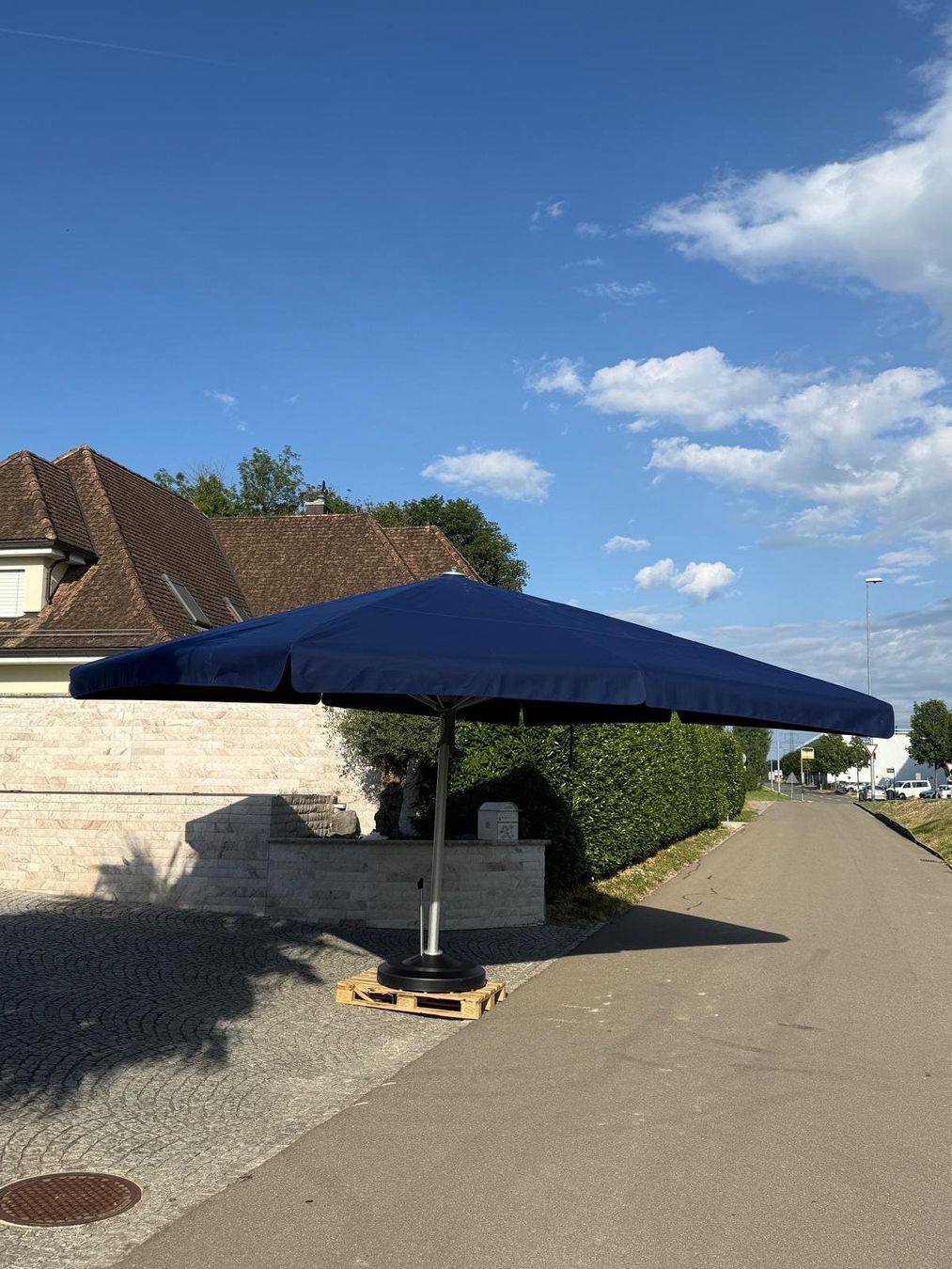 Ombrelloni: Glatz Sonnenschirm Castello – Usato da Weinfelden venduto da Captainzoff 2