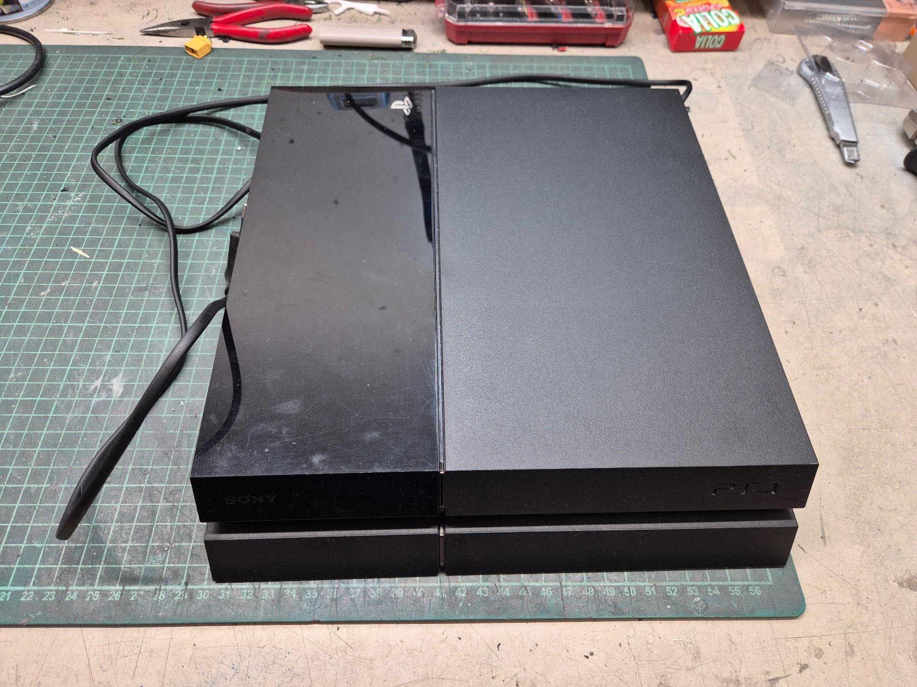 Sony Consoles: PS 4 – D'occasion à Bremgarten AG par Beever