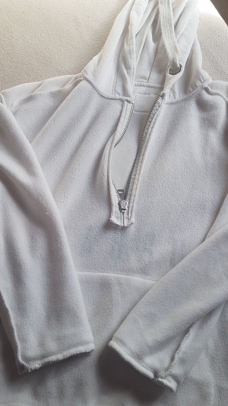 Maglioni & Felpe: Pull sweat blanc avec capuchon grandeur XS – Usato da Villiers venduto da san_jn5w 8