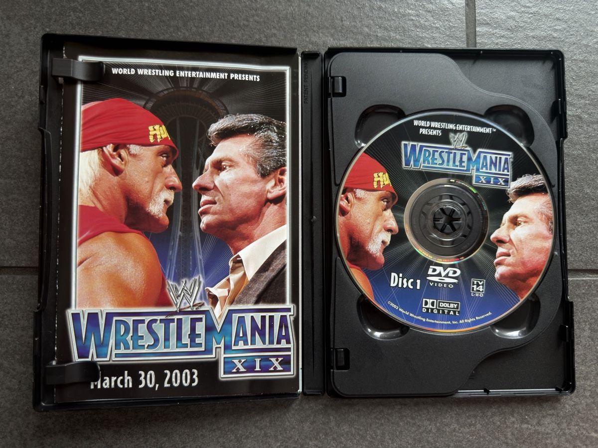 Alle DVDs: Wrestlemania 19 XIX DVD Set – Gebraucht aus Zürich von cENS0R 2