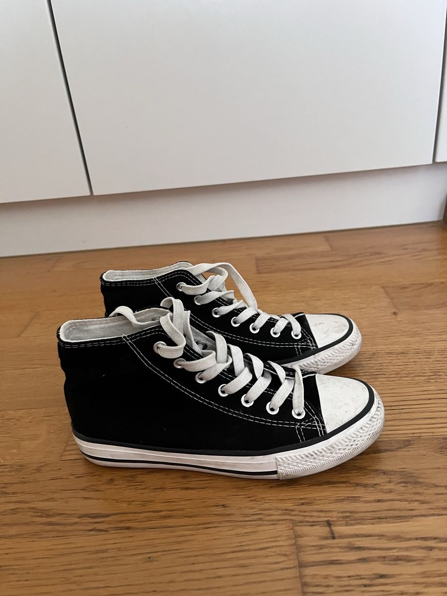 Scarpe da donna: Schwarze Turnschuhe Gr. 38 – Usato da Bürglen TG venduto da Sunny005 1