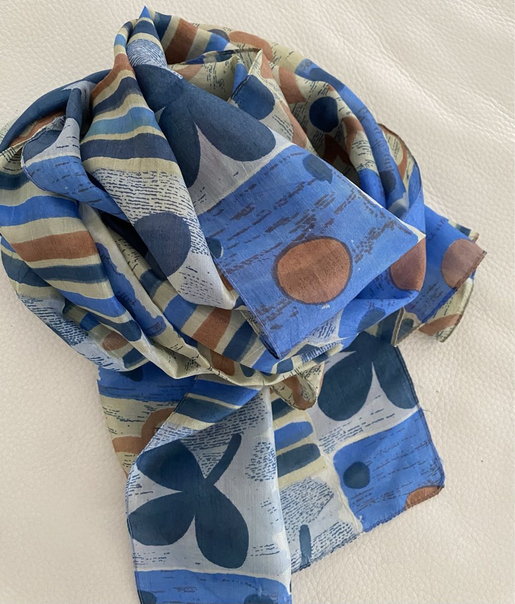 Foulard & Sciarpe: Seiden Schal 🌸 – Usato da Opfikon venduto da Luis144 1