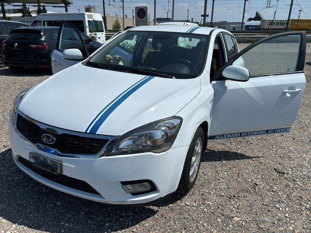Kia Autos: KIA cee'd 1.4 ISG – D'occasion à Oensingen par Konkursamt_SO