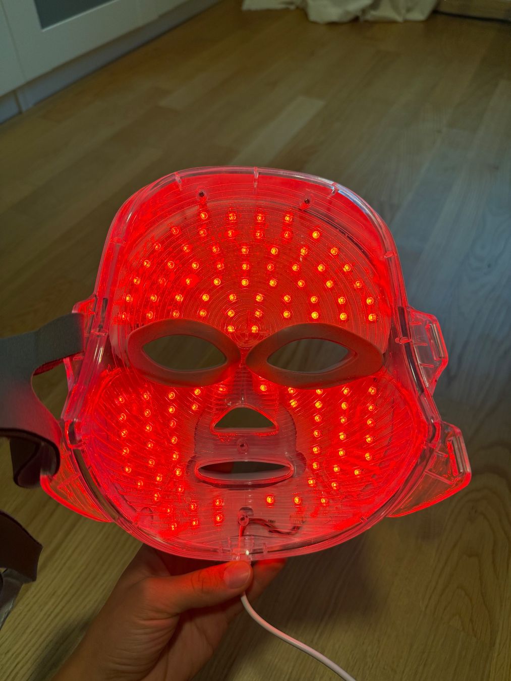 Protezione per viso e udito: LED Gesichtsmaske – Usato da Winterthur venduto da OliviaC5 1