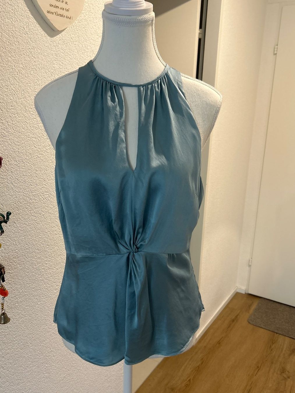 Top: Top eisblau 100% Seide von Cinq à Sept Gr. M – Usato da Brunnen venduto da Nala2929