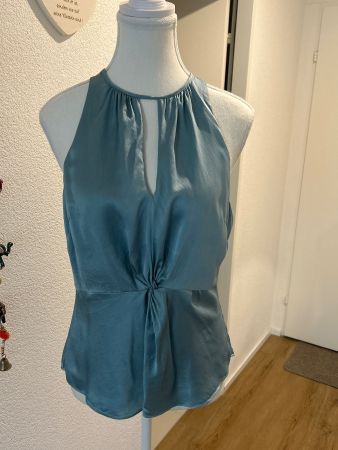 Top eisblau 100% Seide von Cinq à Sept Gr. M
