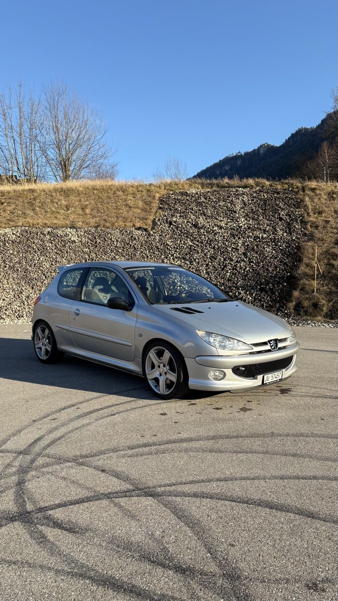 Peugeot Automobili: 206 RC 177 – Usato da Moutier venduto da Saxoseizesoupapes 1