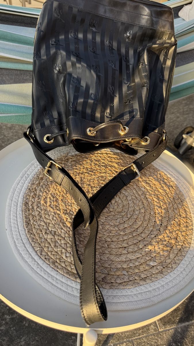 Maison Mollerus Taschen: Maison Mollerus SION Bucket Bag / Beuteltasche – Gebraucht aus Speicherschwendi von sen_r6wk 9