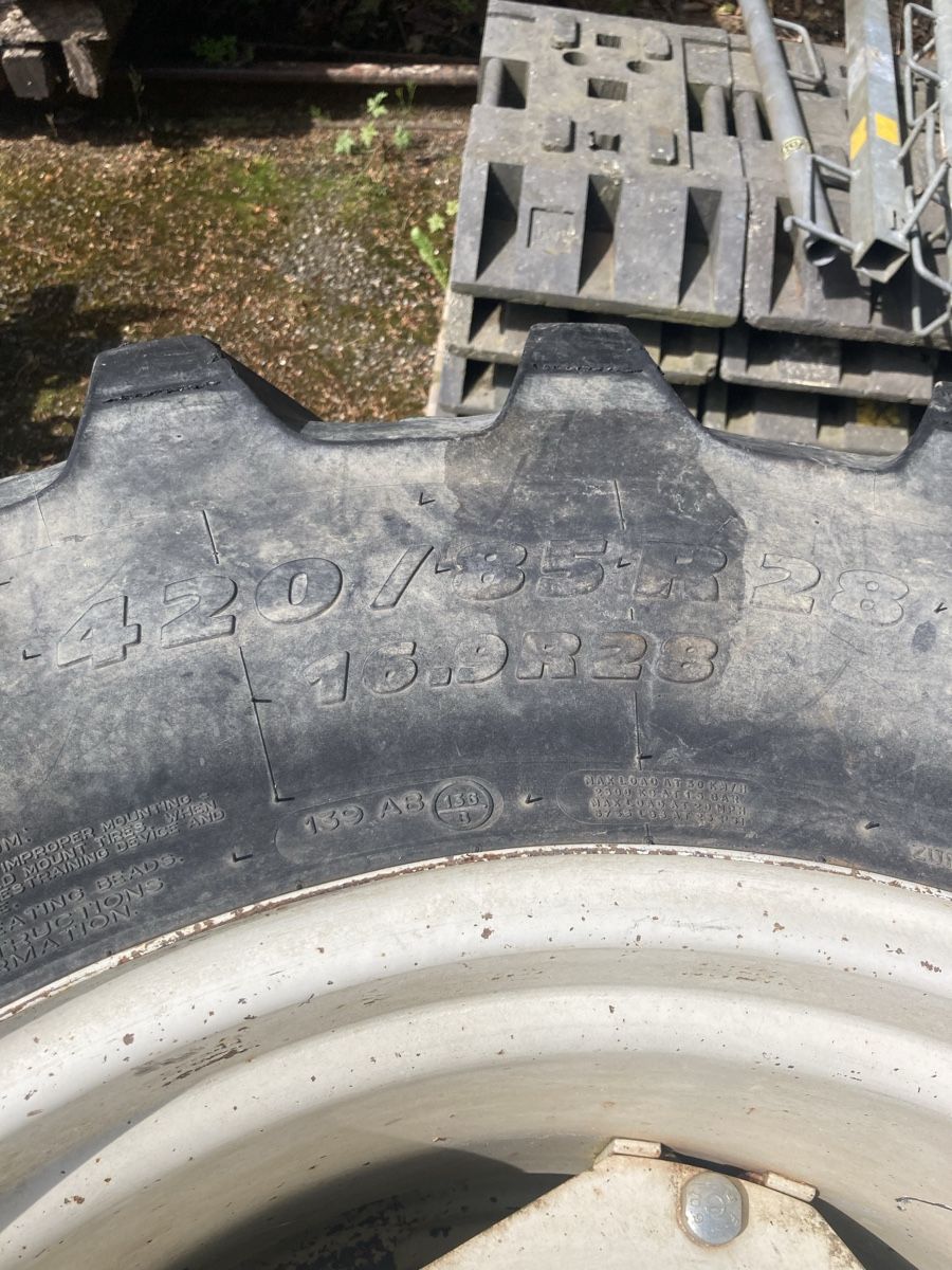 Pneumatici & Ruote complete: Doppelrad 270/95R36 – Usato da Eppenberg venduto da stefanvonarx 1