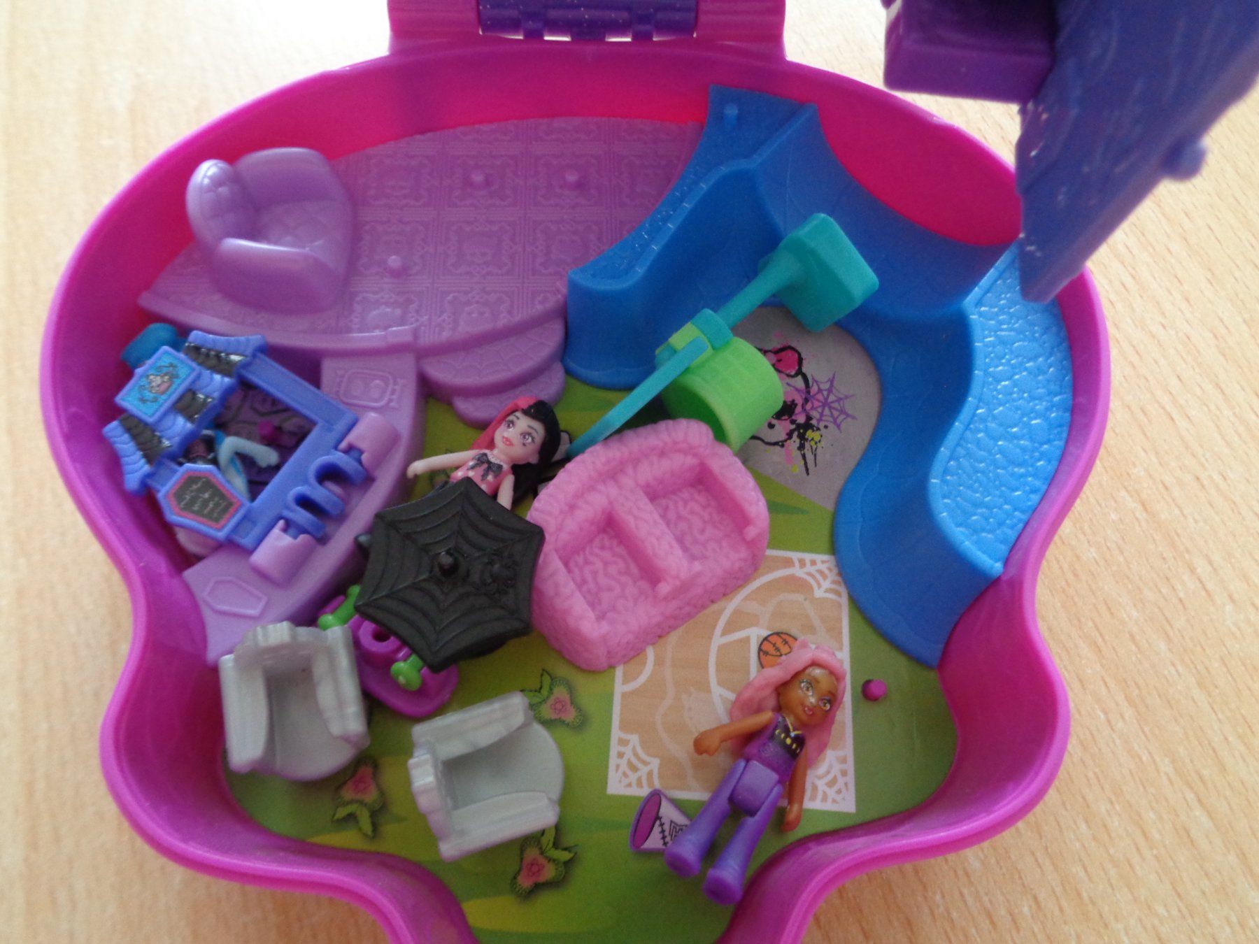 Polly Pocket Giocattoli: Polly Pocket Halloween – Usato da Dietikon venduto da chroetli77 2