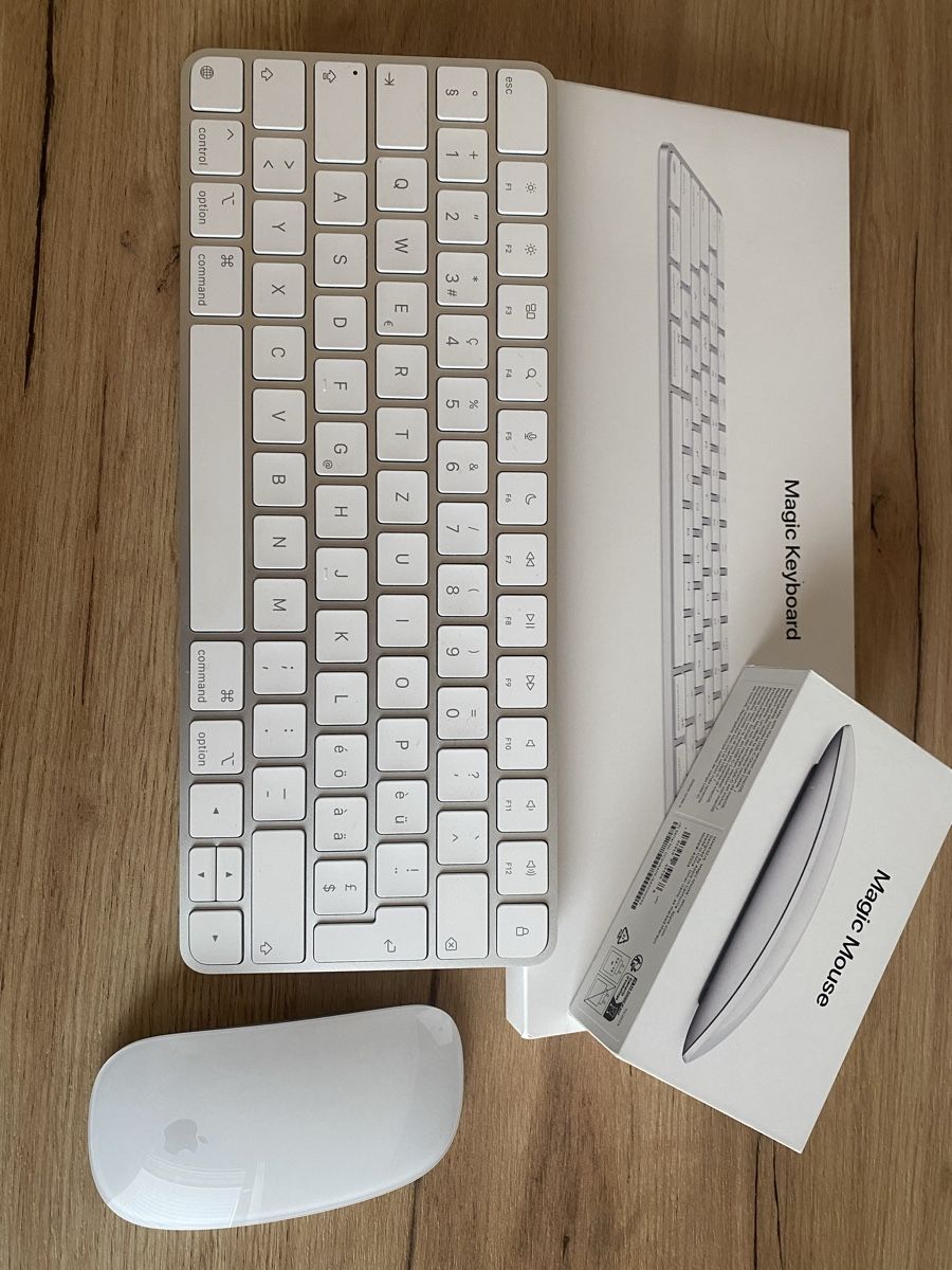 Apple Tastiere: Apple Tastatur und Maus – Nuovo (secondo la descrizione) da Mönchaltorf venduto da pascal_olivier