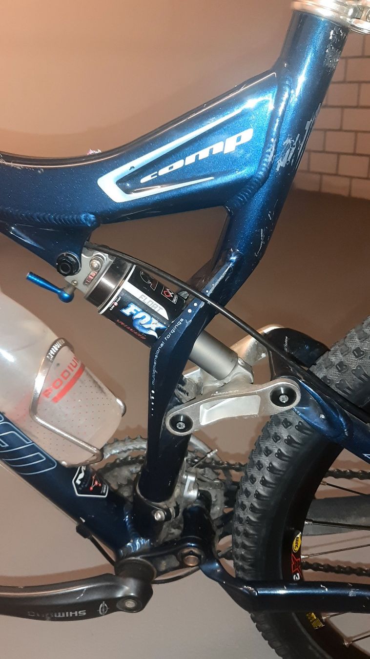 Specialized Velos: SPECIALIZED STUMPJUMPER COMP BIKE – Gebraucht aus Bern von  6