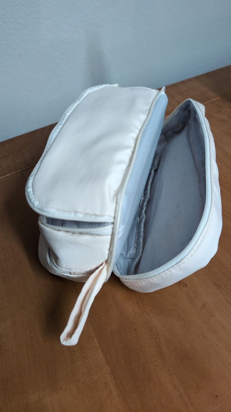 Astucci : Etui hellbeige mit vier Fächern guter Zustand – Usato da Hochdorf venduto da Wulai 6