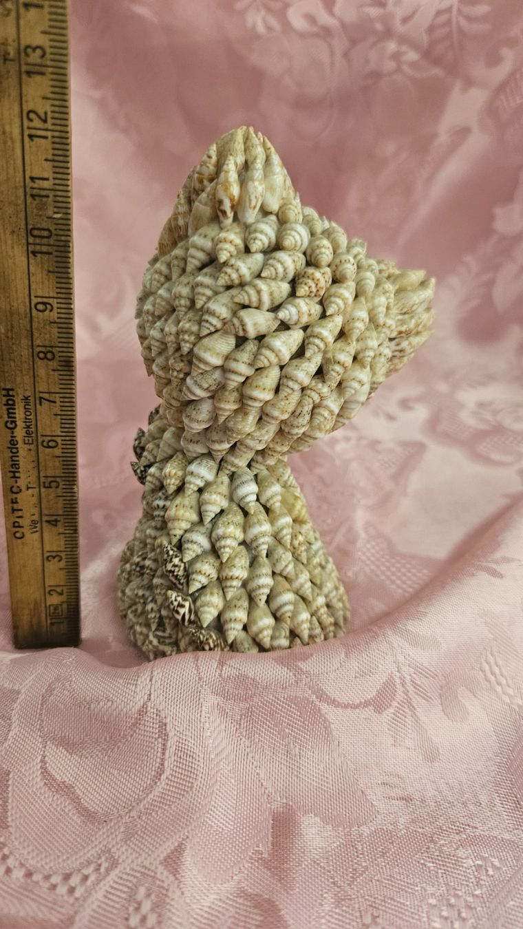 Statuette: Statuina gatto realizzata con conchigliette – Usato da Melano venduto da H-Sara 1