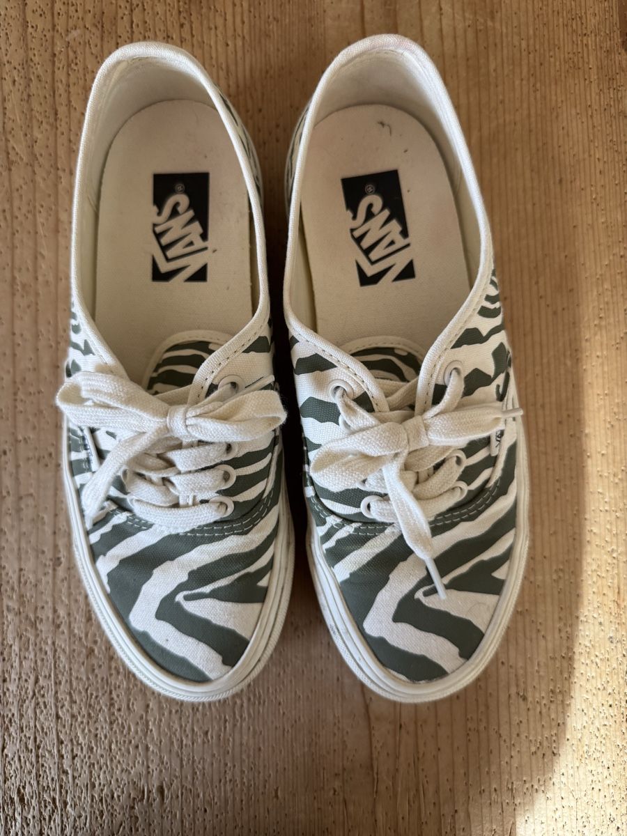 Vans Scarpe da donna: Vans - Authentic Zebra 38.5 – Usato da Unterseen venduto da BiancaNBozo