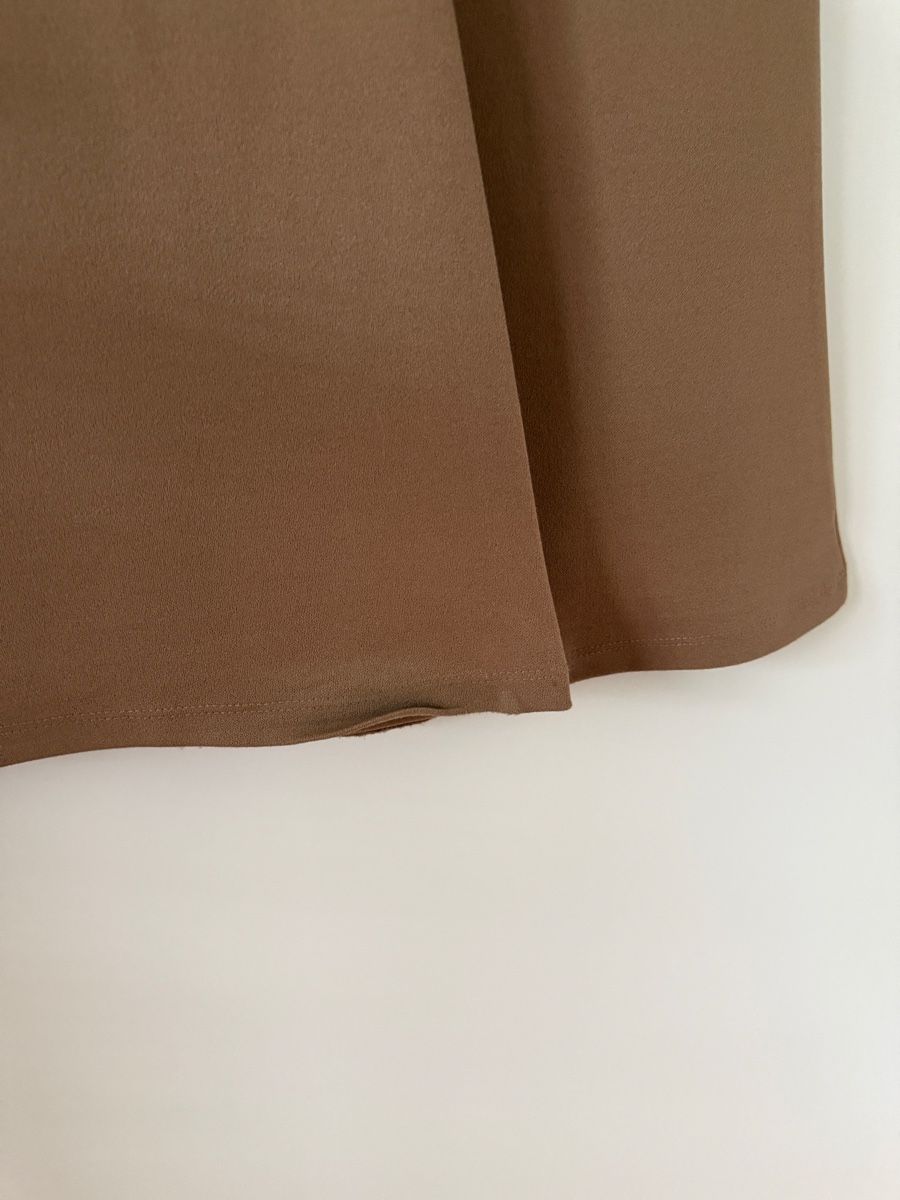 H&M Pantaloni: Braune Stoff-Schlaghose – Usato da Villigen venduto da Liviaange 2