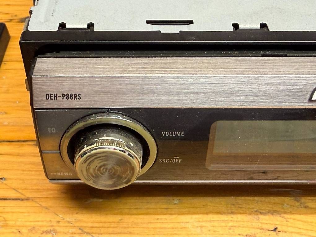 Pioneer Radio: Autoradio Pioneer DEH-P88RS – Usato da Zeiningen venduto da ermeglio 1