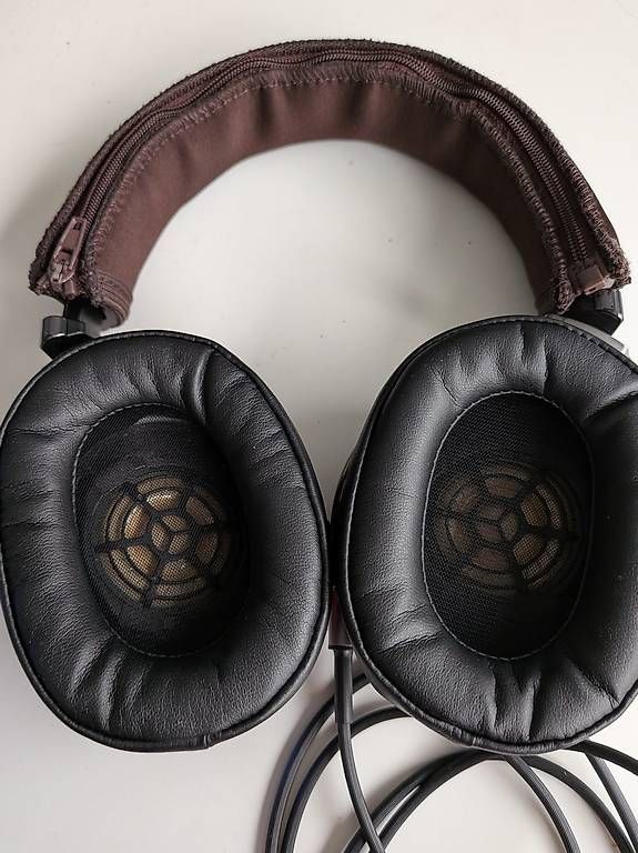 Cuffie: Sony MDR-1R – Usato da Zürich venduto da Tavadras 2