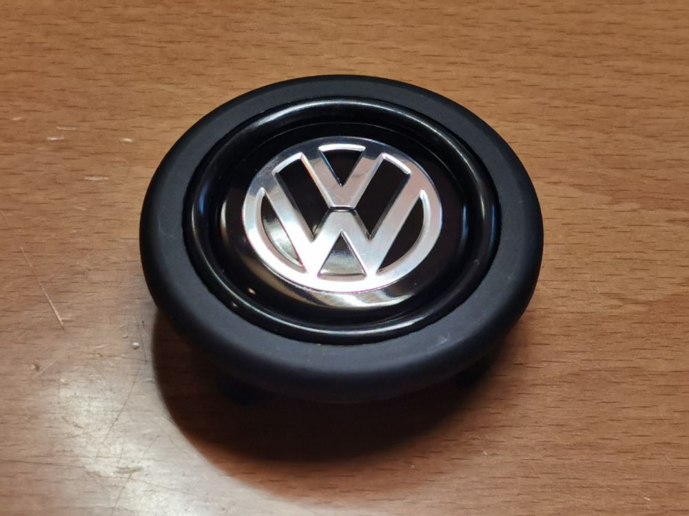 Hupenknopf mit VW 3D Wappen für Momo / Raid Lenkrad