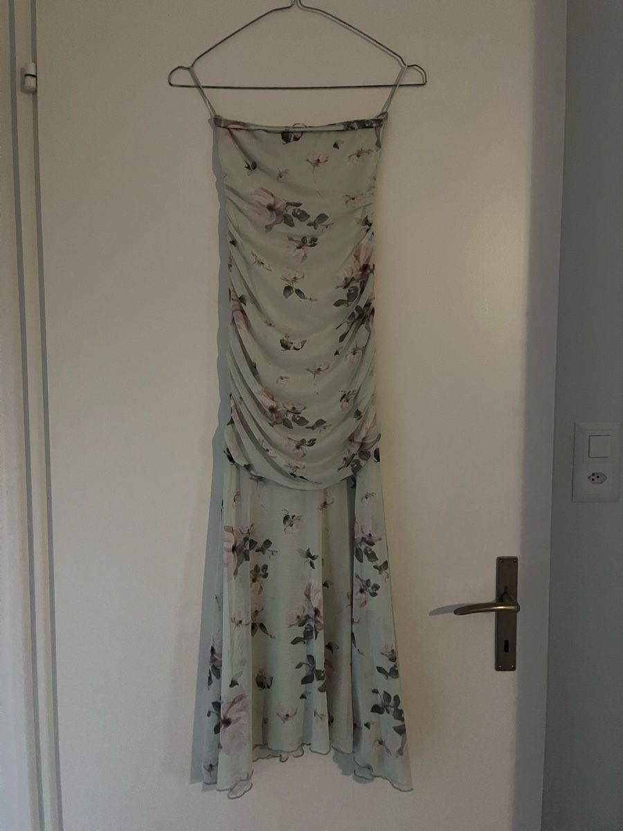 Pull&Bear Vestiti: Pull&Bear Sommerkleid Blumenmuster, Gr. XS, neuwertig – Nuovo (secondo la descrizione) da Dübendorf venduto da Mayeh 1