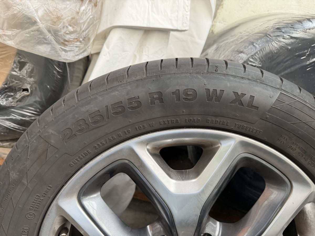 Kia Automobili: Kia Sorento 235/55 R19 – Usato da Lachen SZ venduto da mima41 3