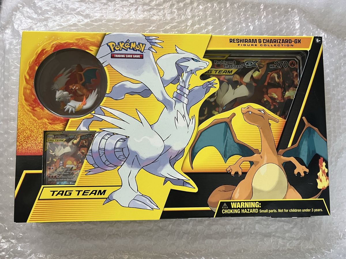Pokémon Cartes à collectionner: TAG TEAM Charizard & Reshiram Pokemon Box – Neuf avec emballage d'origine à Baden par lam_n5kv