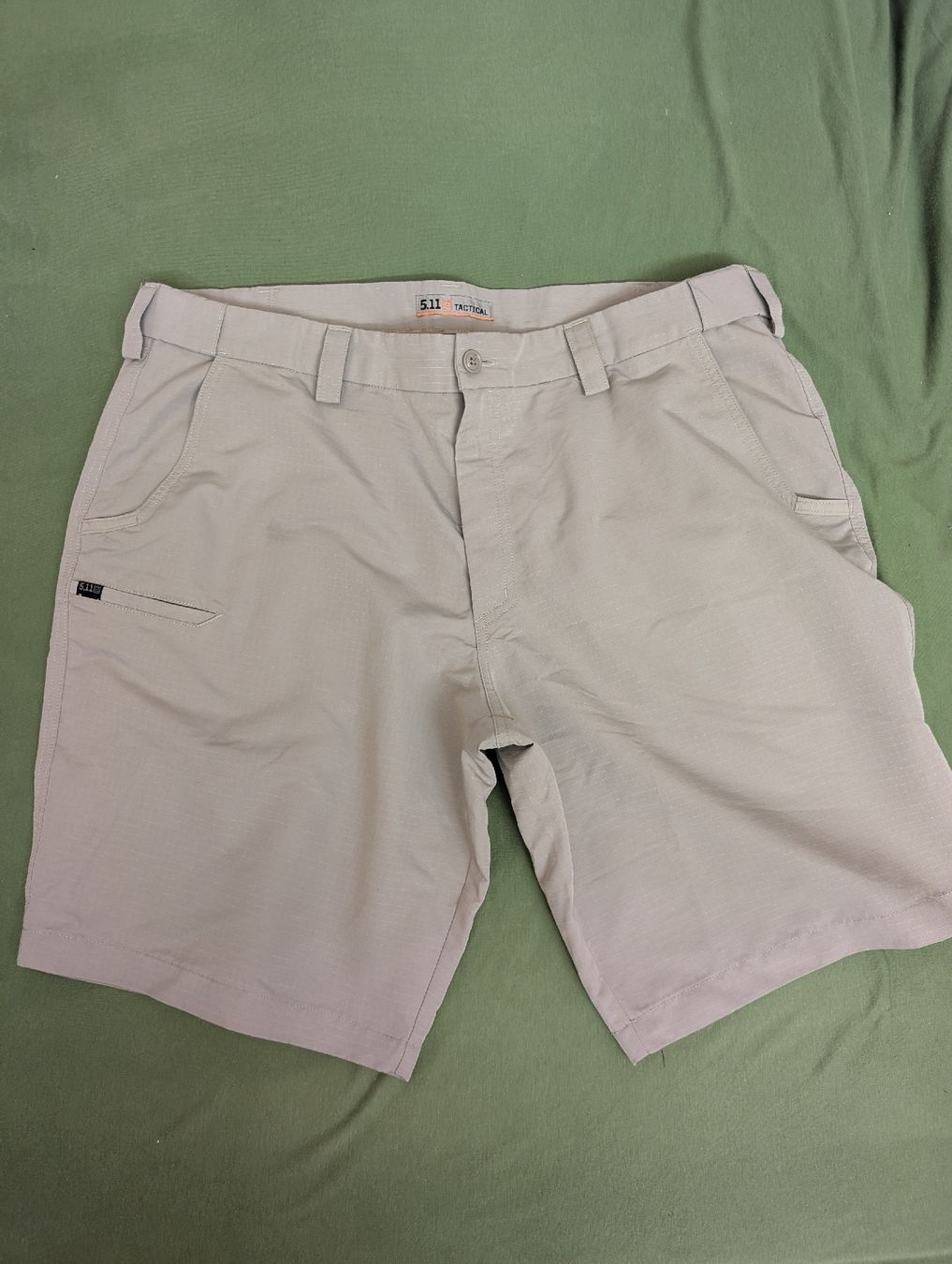 Pantaloni: 5.11 Tactical stryke Sommer shorts us.42 – Usato da Emmenbrücke venduto da Rewan_Helvetius