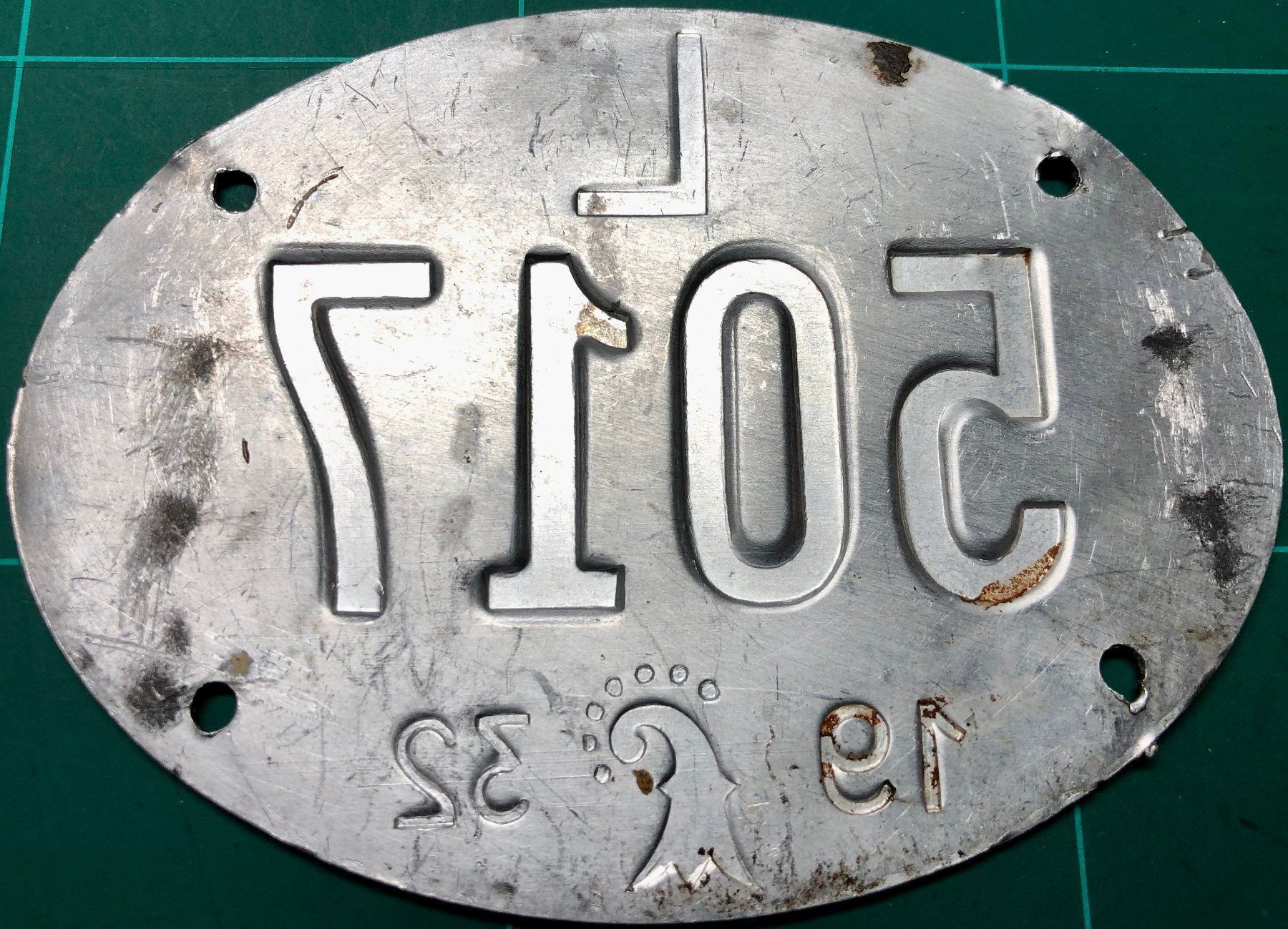 Insegne: Alte Velonummer 1932, BL 5017 L – Usato da Röschenz venduto da Sharjah 2