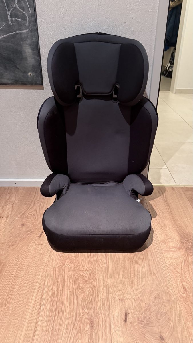 Auto-Kindersitze: Booster seat -  15-36kg – Gebraucht aus Kappel am Albis von dmu_z9fb