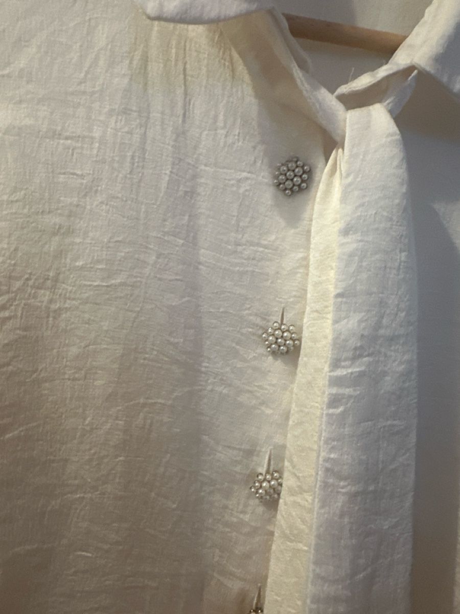 Zara Blusen: Blouse in White with silk Size S – Gebraucht aus Luzern von tiz_s8x8 1