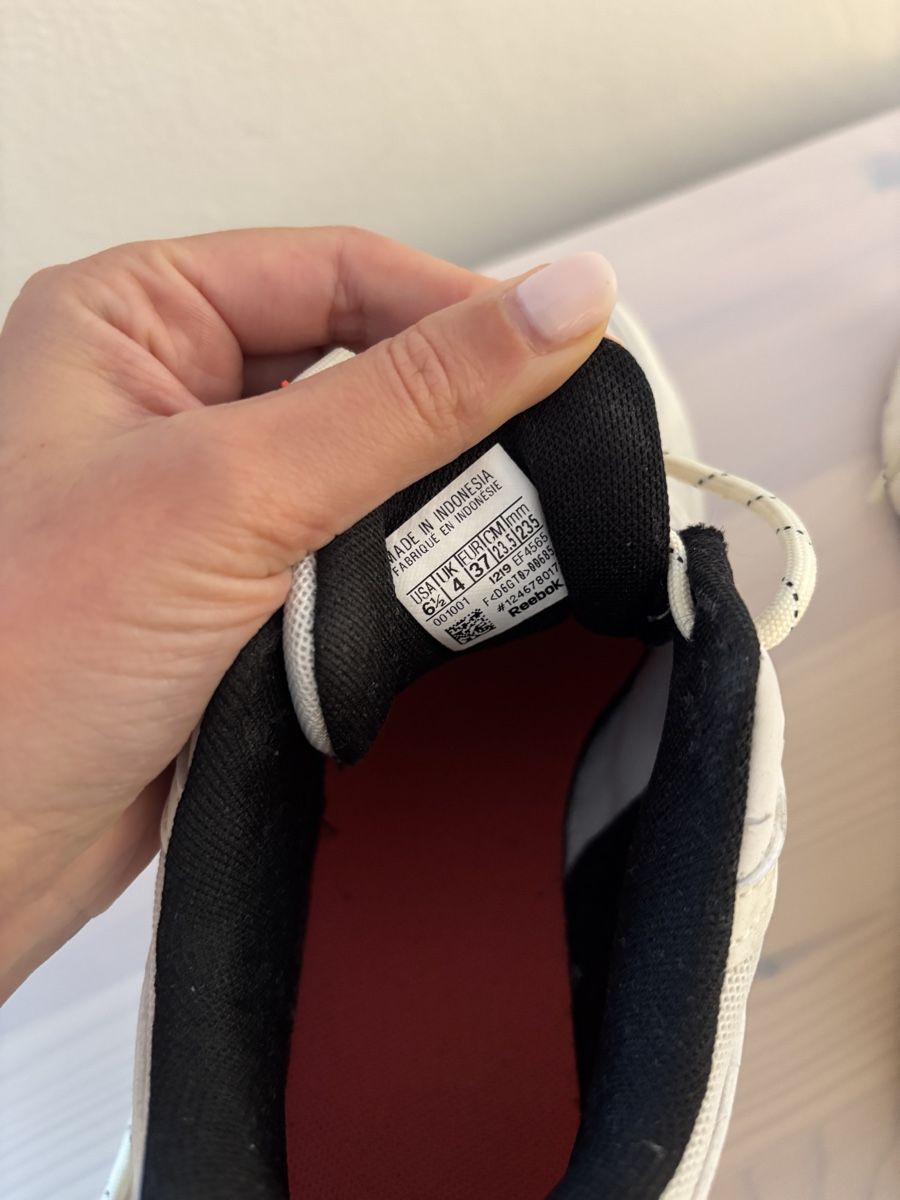 Reebok Chaussures femmes: Rebook Sneakers cream grösse 37 – Neuf (Voir description) à Schaffhausen par Nxle 3