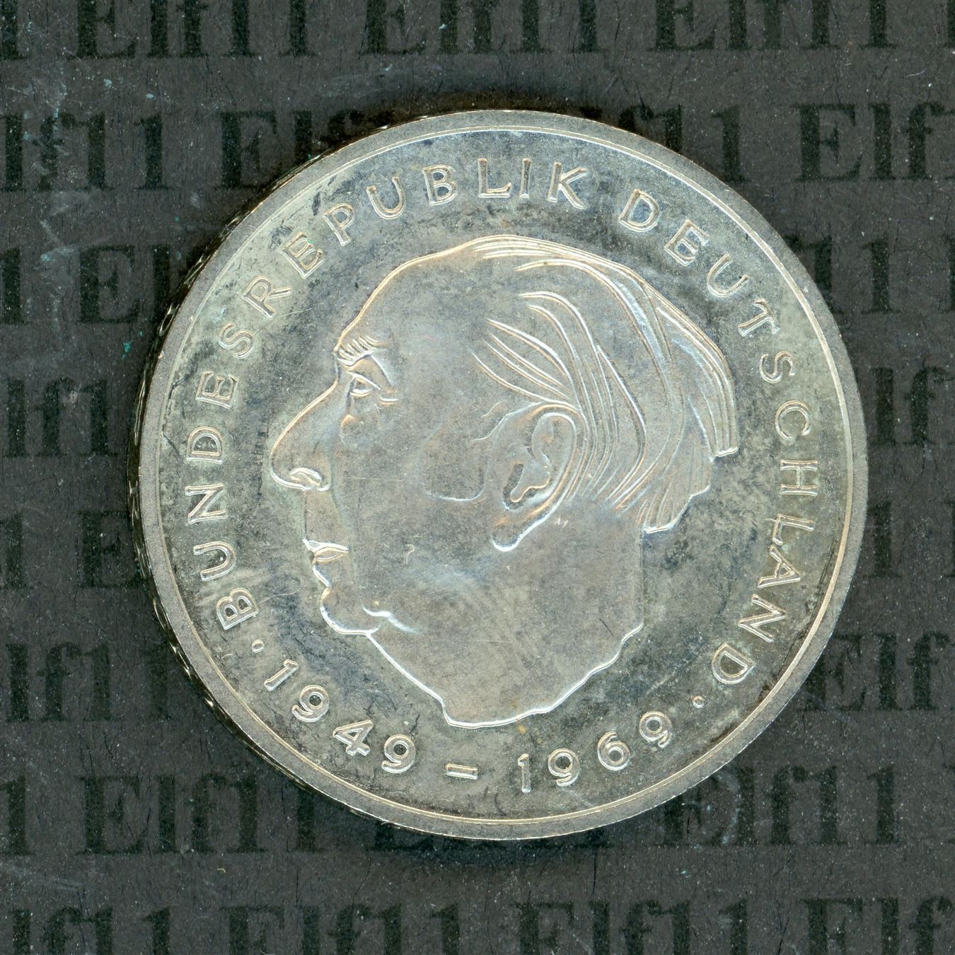 Tutti le monete: DEM___2.00 1975J Heuss vz 2 Deutsche Mark – Usato da Widnau venduto da Elf11 1