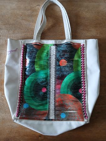 Tasche / Shopper Desigual weiss bunt mit Kette gebrauchter Z