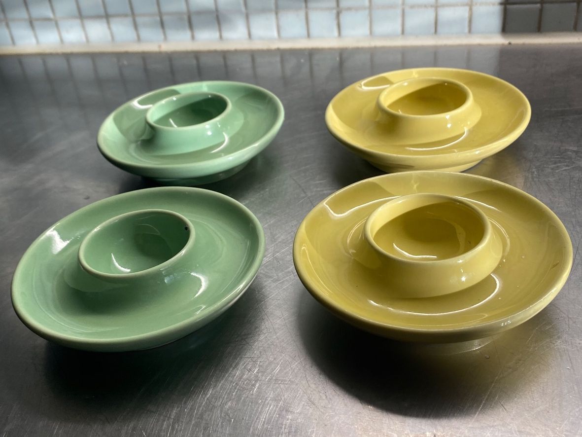 Rössler Autre vaisselle: Rössler Keramik Eierbecher Designklassiker – D'occasion à Solothurn par BORGHAGEN