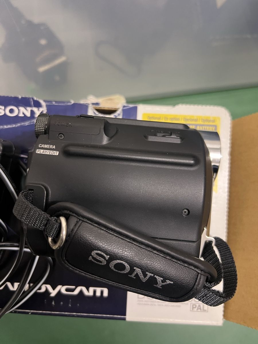 Sony Videocamere: Sony Handycam DCR-HC53 – Usato da Zürich venduto da jao_2bx7 4