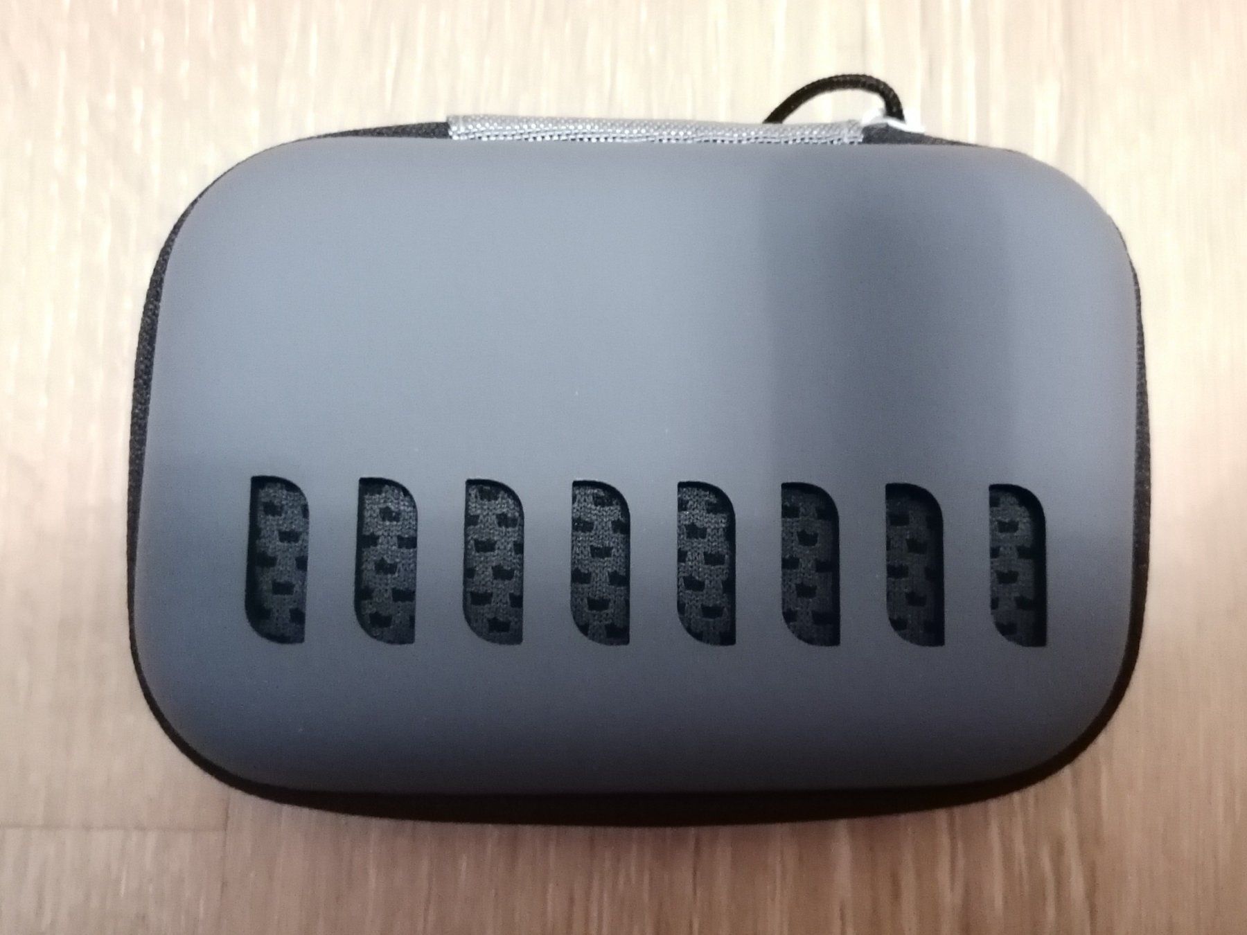 Teli da bagno: Microfaser Kühltuch, Sport-Tuch im Etui, Anthrazit – Nuovo e nell'imballaggio originale da Rümlang venduto da TRICE67 4