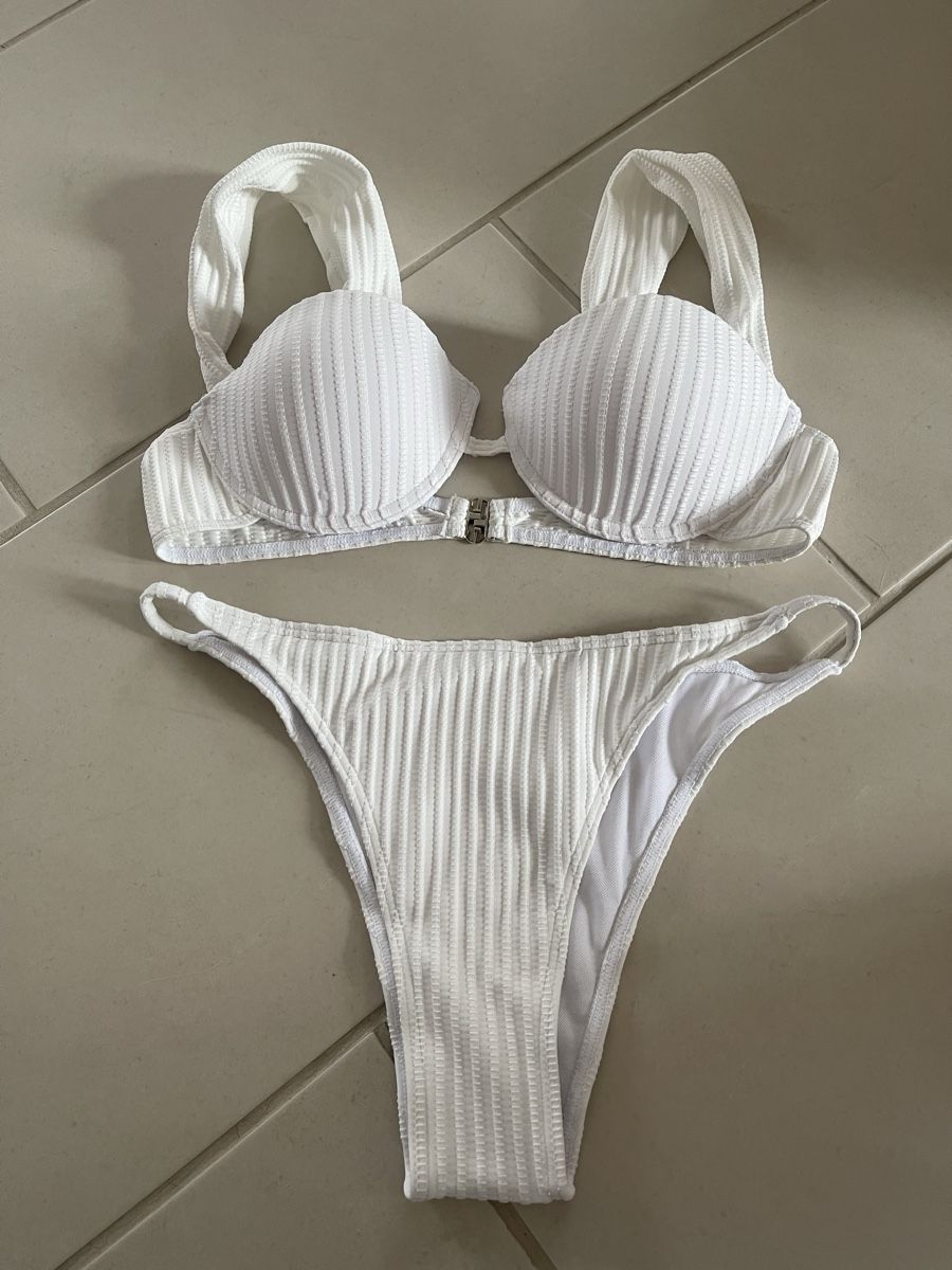Costumi da bagno & Bikini: Weisser, gerippter Bikini Grösse M Neu – Nuovo e nell'imballaggio originale da Bassersdorf venduto da Sandy456 1