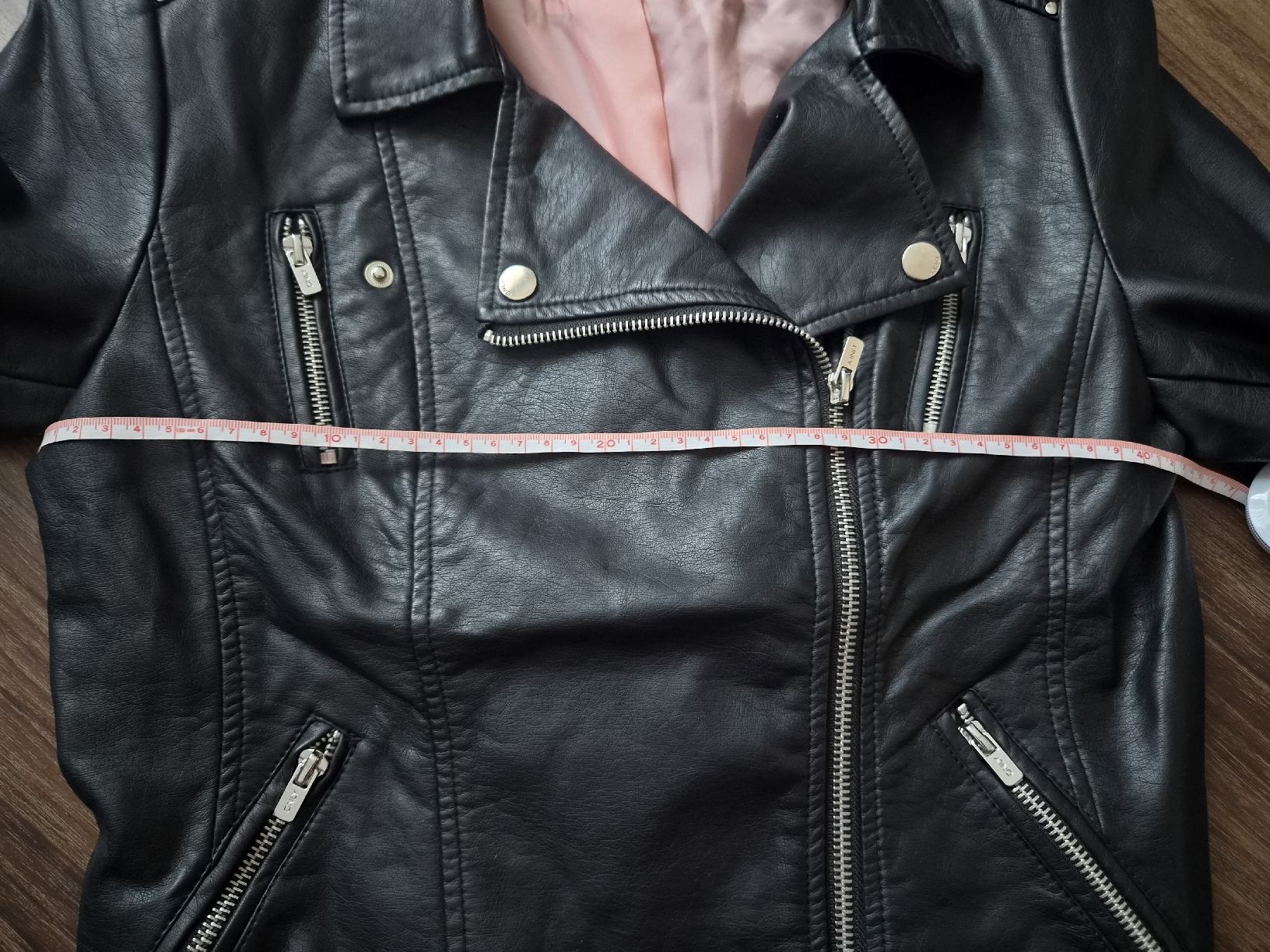 Only Giacche: Schwarze Kunstlederjacke Only Grösse 38 – Usato da Altishofen venduto da tammy05 8