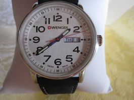Herren-Armbanduhr WENGER NEU Modell 01.0341.101