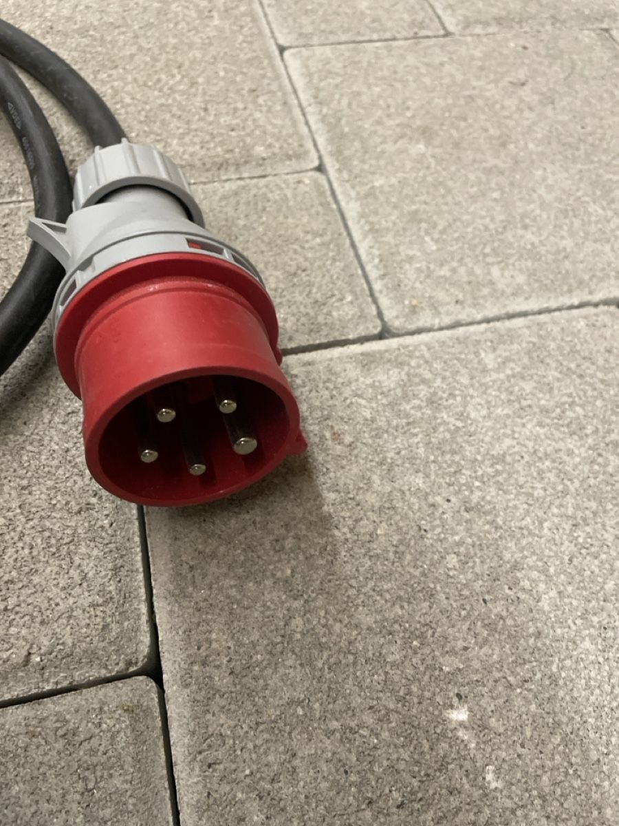 Elektrotechnik: Stromverteiler Baustromverteiler mit Kabel und Stecker – Gebraucht aus Turbenthal von Bucher61 4