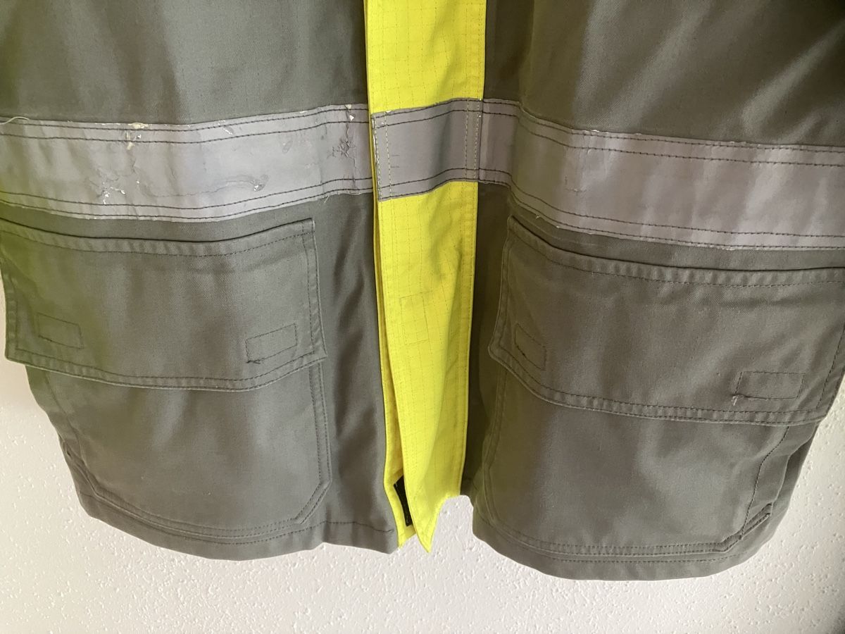 Giacche: Arbeitskleidung   Warnschutz Jacke Gr. M – Usato da Bettwiesen venduto da Zustand57 3