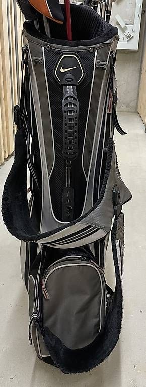 Nike Sacs: Nike Golfbag – D'occasion à Bern par mia_8nfn 3