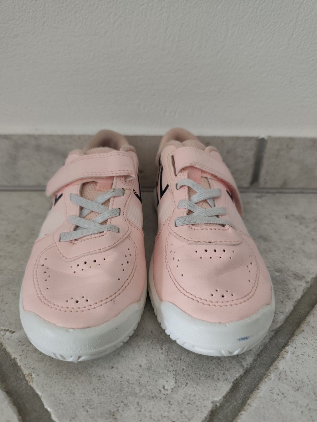 Scarpe per ragazze: Hallen Schuhe ARTENGO  – Usato da Chur venduto da Rodanisa 2