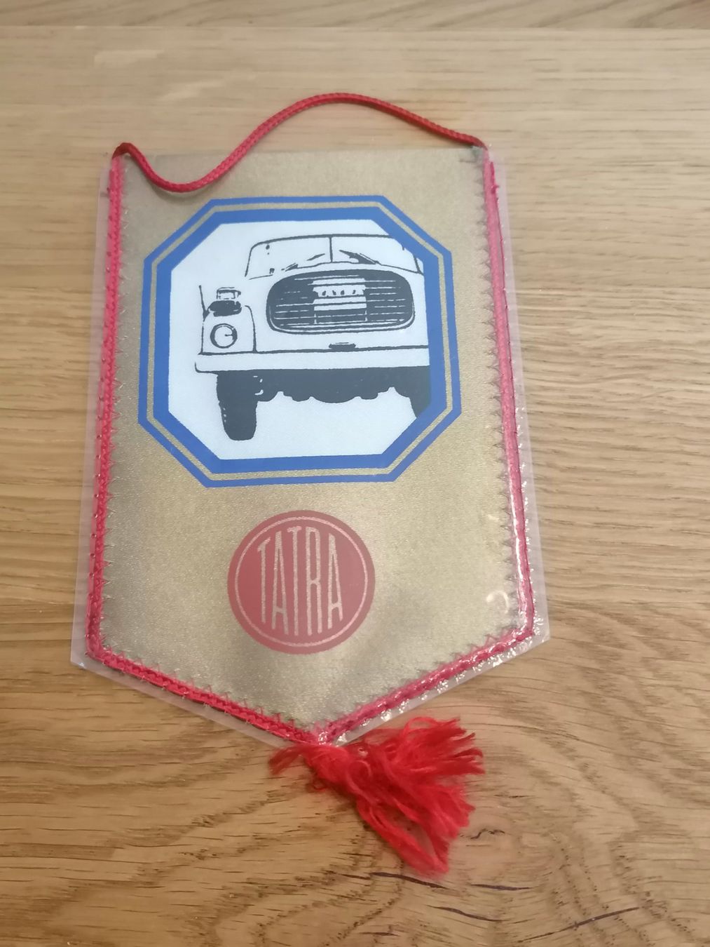 Fahnen: Wimpel TATRA Auto – Gebraucht aus Basel von vintagecollector