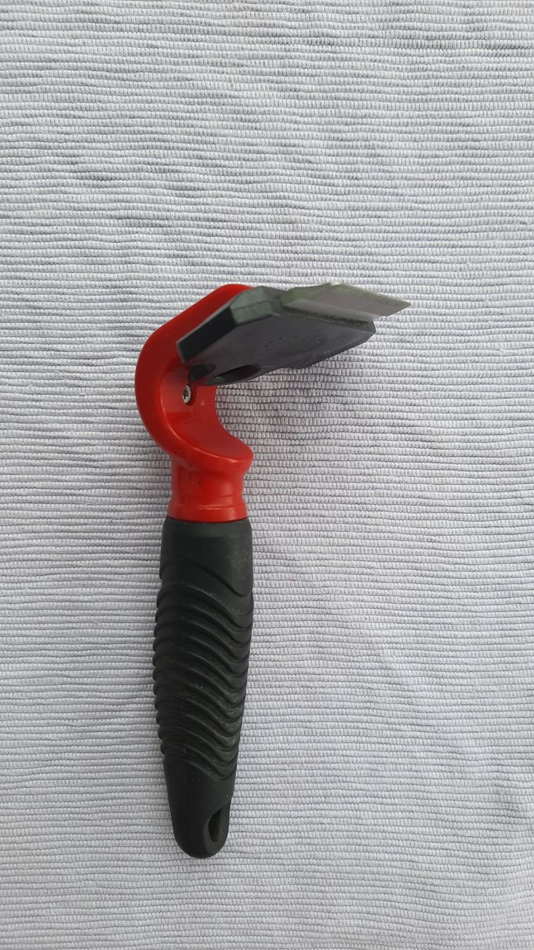 Pflegeprodukte & Putzartikel: Hunde - Trimmmesser / Fuminator – Gebraucht aus Giswil von aethra 3