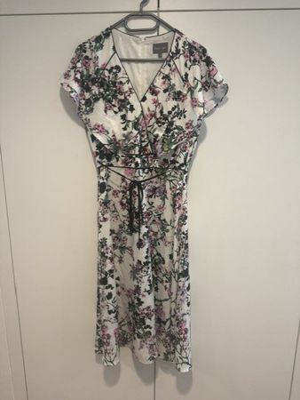 Elegantes Blumenkleid Marke: Phase Eight ***NEU***🩷🤍💚